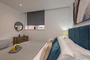 Thornhill House by Guestz