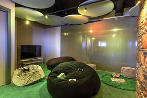 Modern Twin Room With Ski Facilities