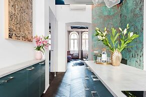 The Gallery Suites by Fragola Collection