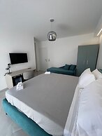 Gheloi Room