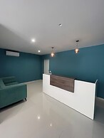 Gheloi Room
