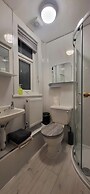 Apartment Sleeps 2 - Pet Friendly, Free Wifi