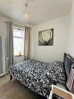 Apartment Sleeps 4 With Beach Access