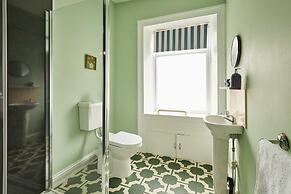 Host Stay - Mulgrave House