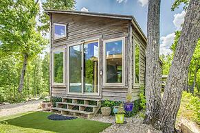 Tiny Cabin Getaway in the Tennessee River Valley