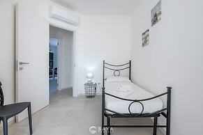 Modern 2BR Retreat in Pula - Bright Quiet