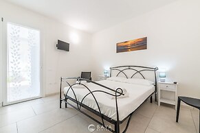 Modern 2BR Retreat in Pula - Bright Quiet
