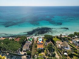 Seaside Villa Apartment With Beach Access