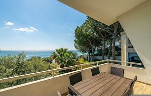 Seaside Villa Apartment With Beach Access