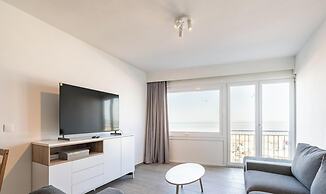 Beachside Stay for 4 in Blankenberge