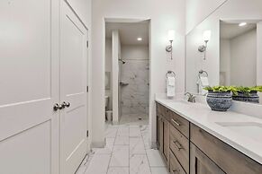 The Retreat - Resort Amenities - New Listing