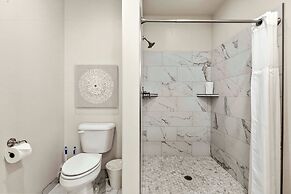 The Retreat - Resort Amenities - New Listing
