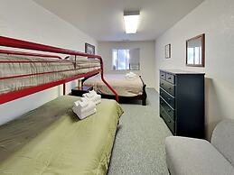 Mountain View Cedar Lodge Cabin
