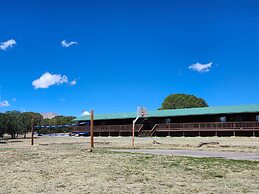 Mountain View Cedar Lodge Cabin