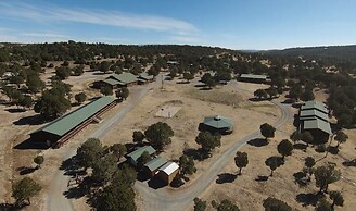 Mountain View Cedar Lodge Cabin