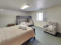 Mountain View Cedar Lodge Cabin