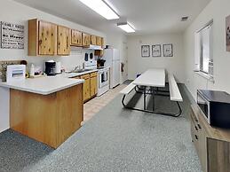 Mountain View Cedar Lodge Cabin