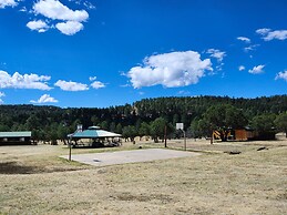 Mountain View Cedar Lodge Cabin