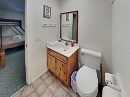 Mountain View Cedar Lodge Cabin