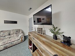 Mountain View Cedar Lodge Cabin