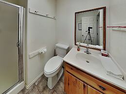Mountain View Cedar Lodge Cabin