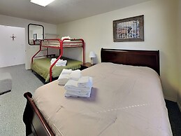 Mountain View Cedar Lodge Cabin