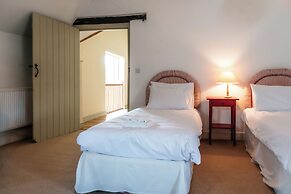 Stunning Five BD Home Near Tewkesbury
