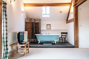 Stunning Five BD Home Near Tewkesbury