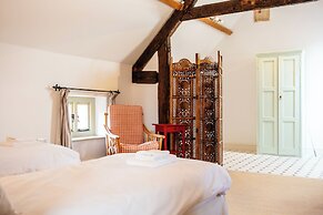 Stunning Five BD Home Near Tewkesbury