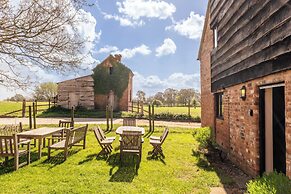 Stunning Five BD Home Near Tewkesbury