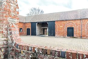 Stunning Five BD Home Near Tewkesbury