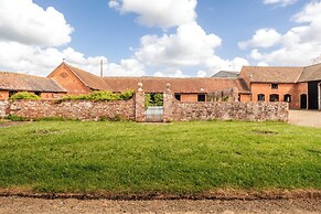 Stunning Five BD Home Near Tewkesbury