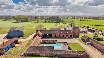 Stunning Five BD Home Near Tewkesbury