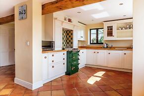 Stunning Five BD Home Near Tewkesbury