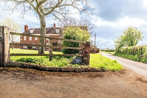 Stunning Five BD Home Near Tewkesbury