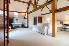 Stunning Five BD Home Near Tewkesbury