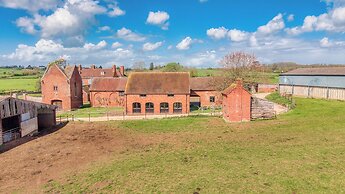 Stunning Five BD Home Near Tewkesbury
