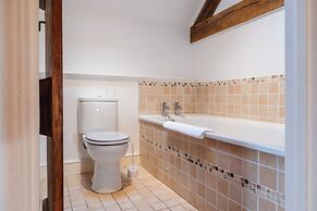 Stunning Five BD Home Near Tewkesbury