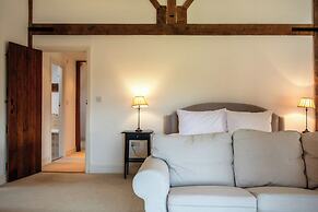 Stunning Five BD Home Near Tewkesbury