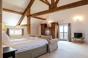 Stunning Five BD Home Near Tewkesbury