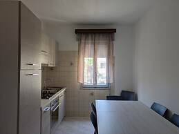 Charming Property Steps From Caorles Center
