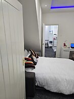 Denhomes Luxury Flat