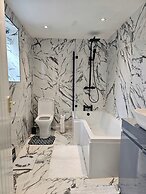 Denhomes Luxury Flat