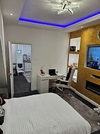 Denhomes Luxury Flat