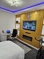 Denhomes Luxury Flat