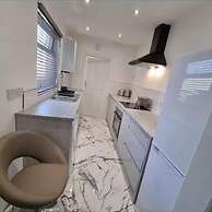 Denhomes Luxury Flat
