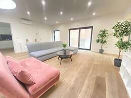 Modern Antwerp City Centre Stay