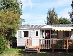 Spacious Beachside Family Stay