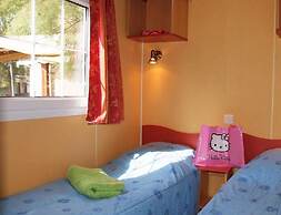 Spacious Beachside Family Stay