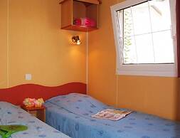 Spacious Beachside Family Stay